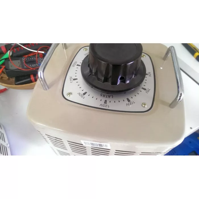 Лабораторний автотрансформатор Luxeon ЛАТР-2 кВа