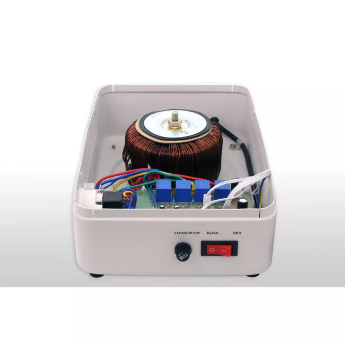 Релейные однофазный стабилизатор напряжения LOGICPOWER LPT-W-1000RV
