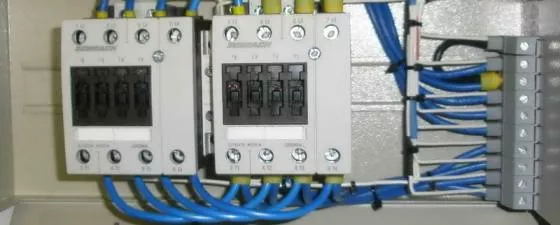 Контроллер автоматического ввода резервного питания Porto Franco АВР313-40МЕ