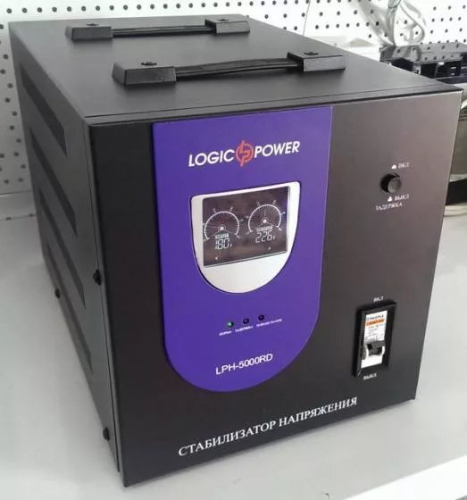 Релейный стабилизатор напряжения LogicPower LPH-5000RD