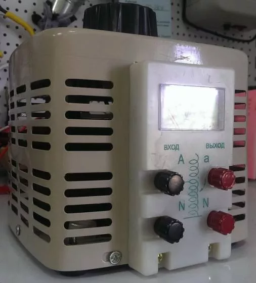 Лабораторный автотрансформатор однофазный LUXEON ЛАТР-3 кВа